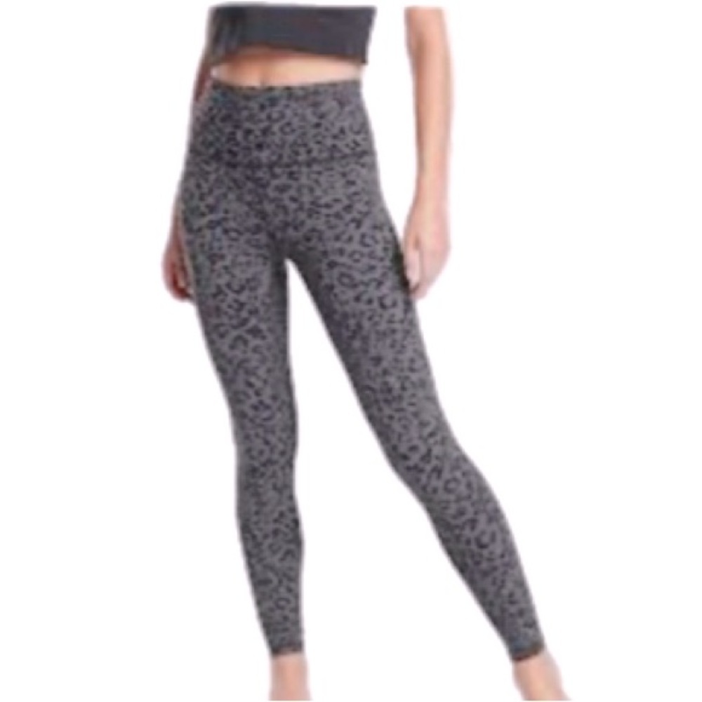 Athleta Elevation Ultra High Rise Leggingd in Leopard Size XS